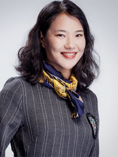 童娜琼个人照片