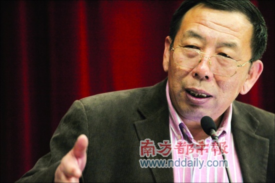 　　孙立平认为社会权利的失衡是造成贫富悬殊问题的重要原因。　　本报记者徐文阁摄